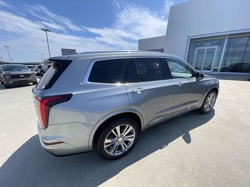 Certified 2024 Cadillac XT6 Premium Luxury w/ Technology Package AWD/4WD image 5
