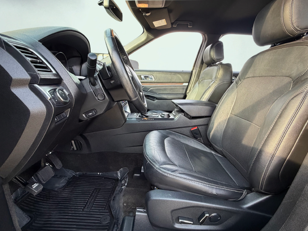 Used 2017 Ford Explorer Limited AWD/4WD image 43