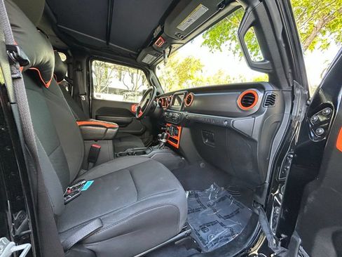Used 2022 Jeep Wrangler Unlimited Sport AWD/4WD image 33