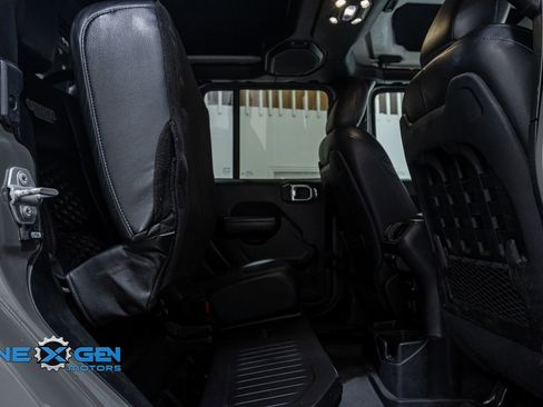 Used 2021 Jeep Gladiator Rubicon image 36