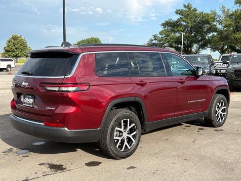 Used 2025 Jeep Grand Cherokee L Limited RWD image 8
