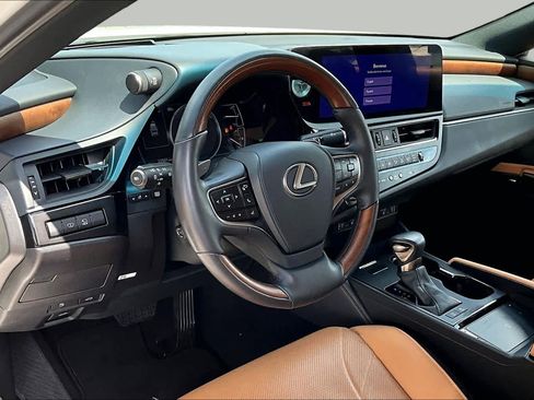 Used 2023 Lexus ES 300h Ultra Luxury w/ Accessory Package (Z1) FWD image 18