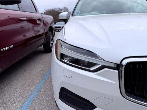 Used 2018 Volvo XC60 T6 Momentum w/ Advanced Package image 3