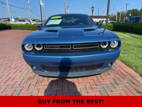 Used 2022 Dodge Challenger SXT w/ Driver Convenience Group image 3