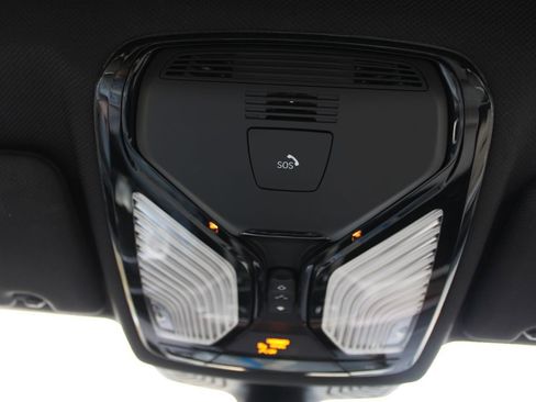 Used 2020 BMW 540i xDrive w/ Executive Package image 52