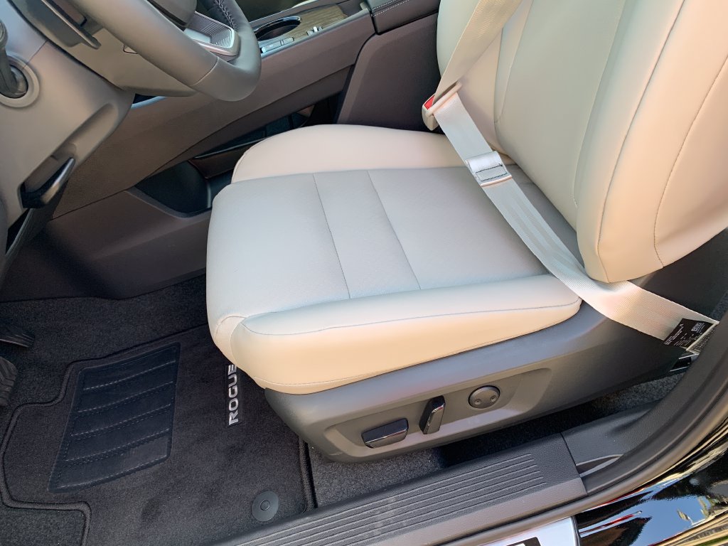 New 2026 Nissan Rogue Dark Armor FWD image 19