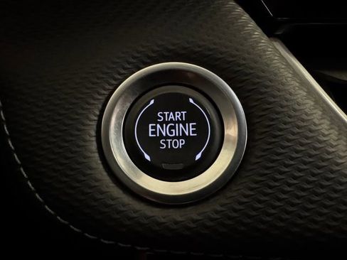 Used 2025 Chevrolet Equinox LT FWD image 12