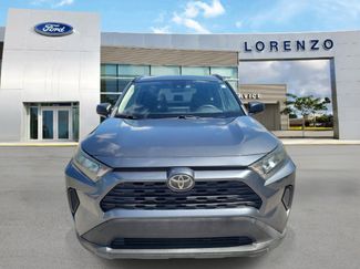 Used 2019 Toyota RAV4 LE FWD video 2