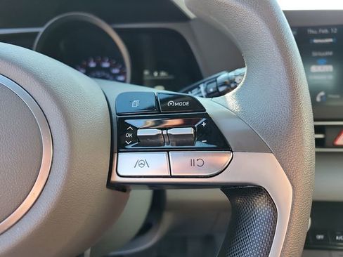 Used 2023 Hyundai Elantra SEL image 23