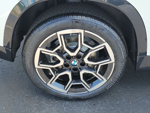 New 2026 BMW X1 xDrive28i w/ Technology Package AWD/4WD image 5