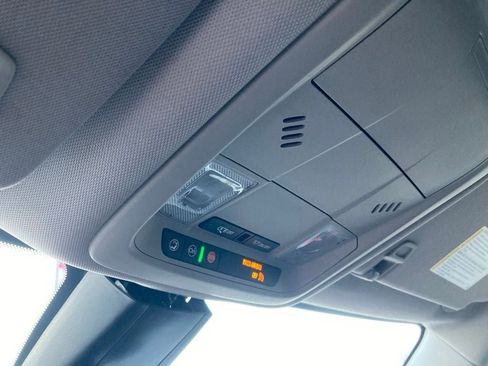 Used 2025 Chevrolet Blazer LT image 28