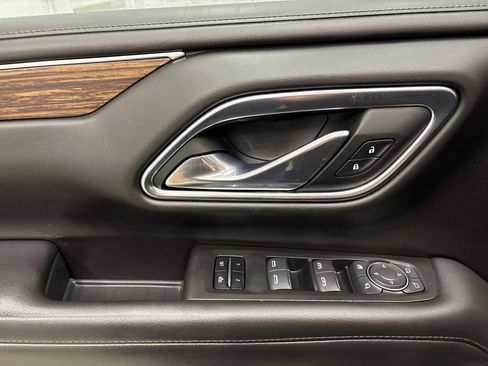 Used 2021 Chevrolet Suburban High Country AWD/4WD image 15