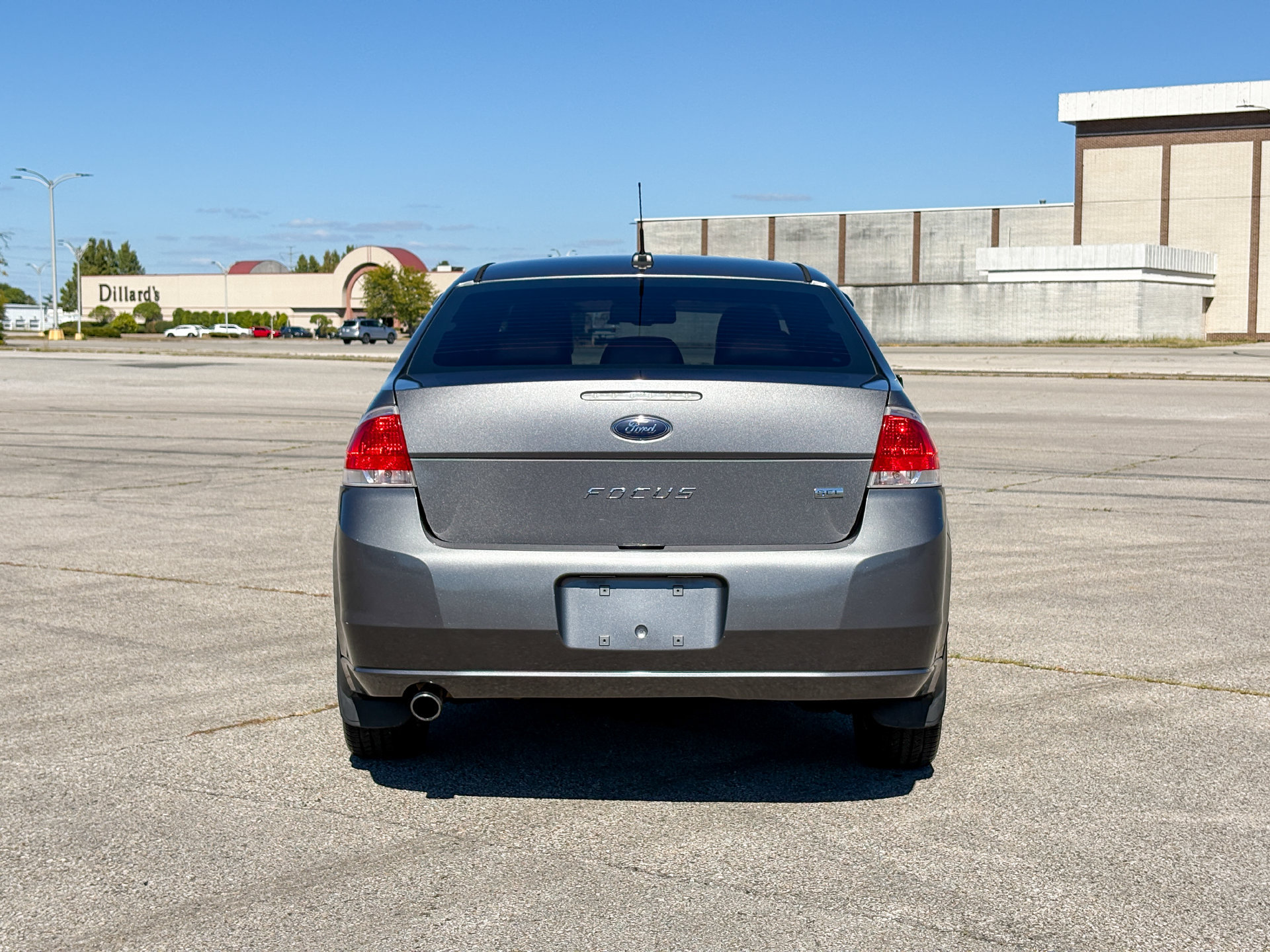 Used 2010 Ford Focus SEL FWD image 7