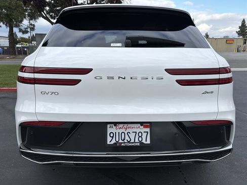 Used 2026 Genesis GV70 2.5T Select AWD/4WD image 11
