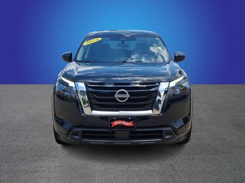 Used 2024 Nissan Pathfinder S AWD/4WD image 2