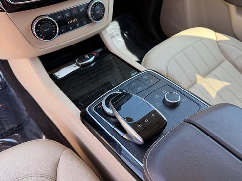 Used 2017 Mercedes-Benz GLS 450 4MATIC image 23