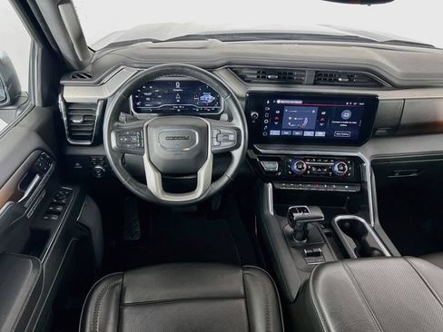 Used 2024 GMC Sierra 1500 Denali w/ Denali Reserve Package AWD/4WD image 3