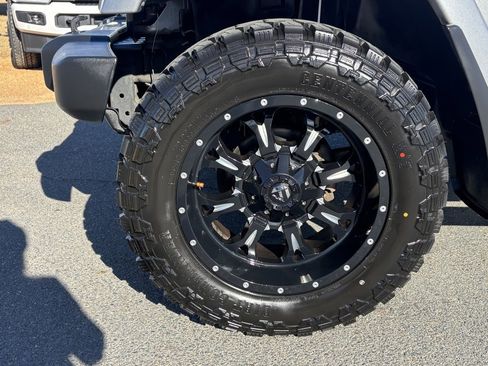 Used 2014 Jeep Wrangler Unlimited Sahara w/ Connectivity Group image 9