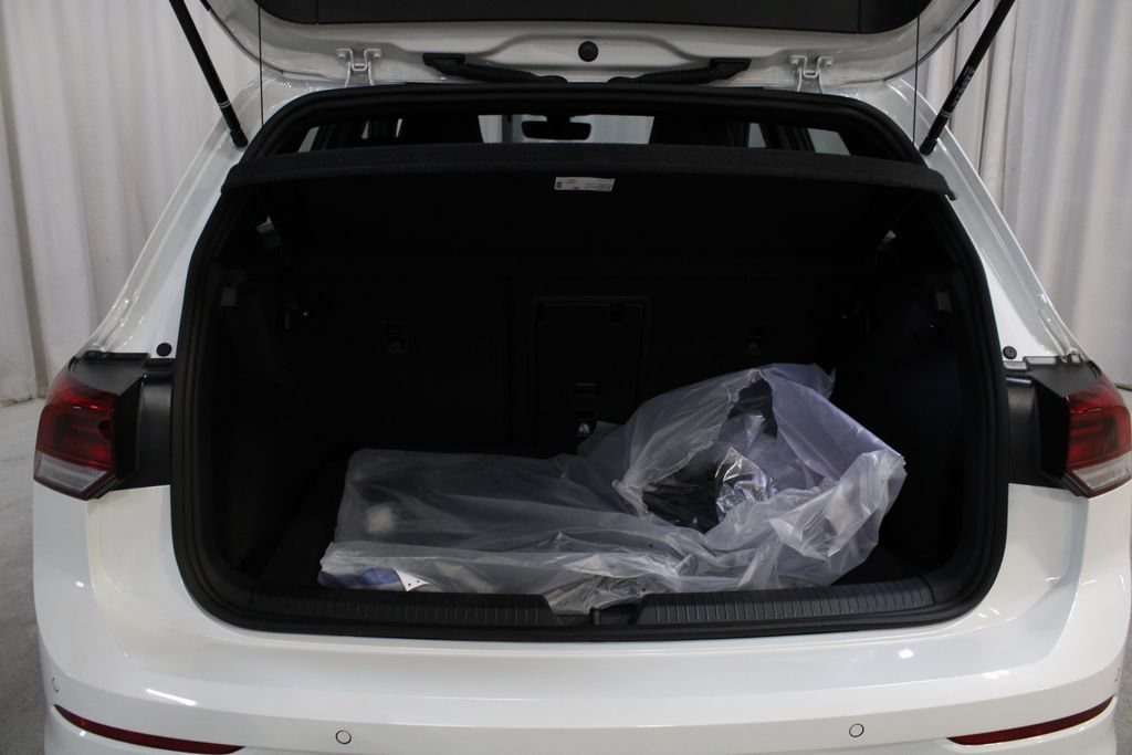 New 2026 Volkswagen GTI SE FWD image 30