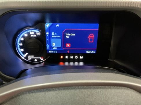 Used 2023 Ford Bronco Badlands image 29