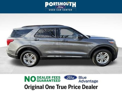 Used 2022 Ford Explorer XLT w/ Equipment Group 202A image 6