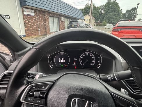 Used 2021 Honda Accord Sport image 32