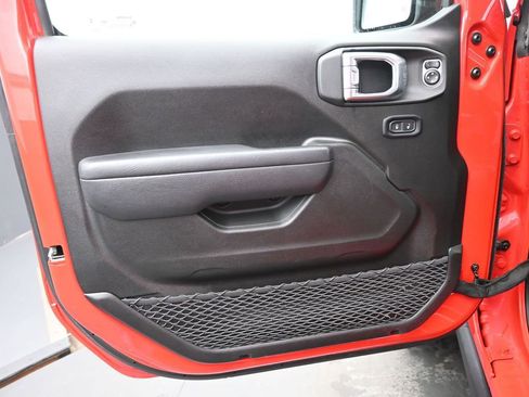 Used 2024 Jeep Gladiator Sport image 12