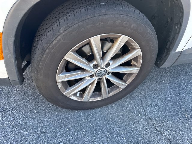 Used 2018 Volkswagen Tiguan Limited w/ Premium Package AWD/4WD image 10