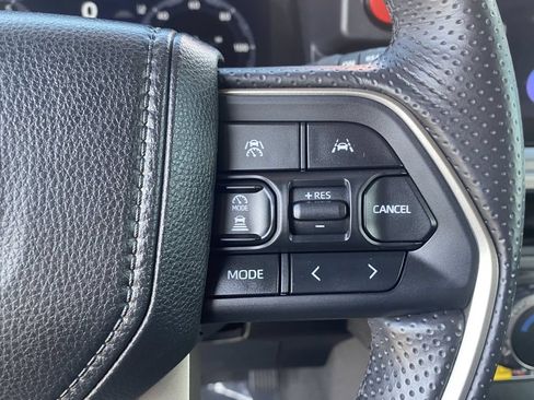 Certified 2025 Toyota 4Runner TRD Off-Road Premium AWD/4WD image 28