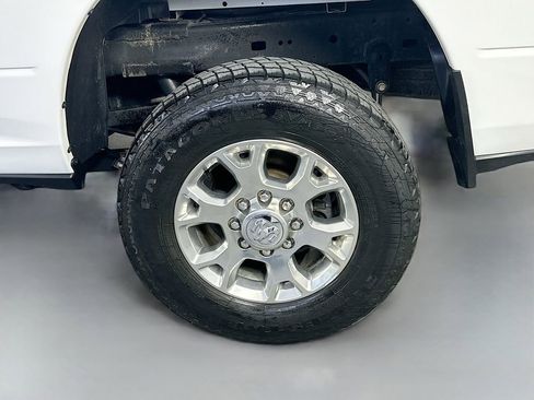 Used 2022 RAM 2500 Big Horn image 34