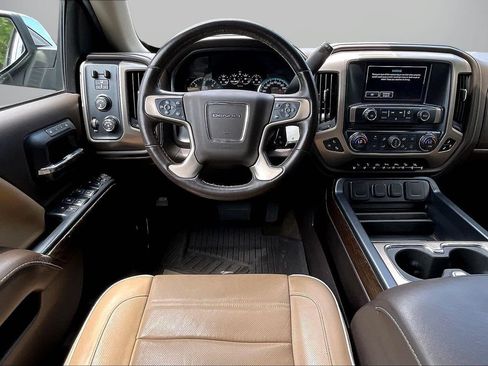 Used 2018 GMC Sierra 1500 Denali w/ Denali Ultimate Package AWD/4WD image 12