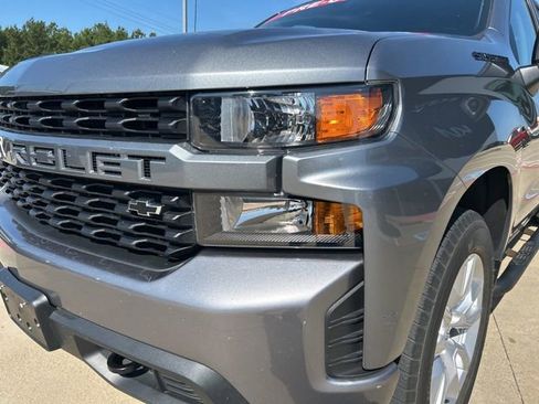 Used 2021 Chevrolet Silverado 1500 Custom w/ LPO, Dark Essentials Package RWD image 4