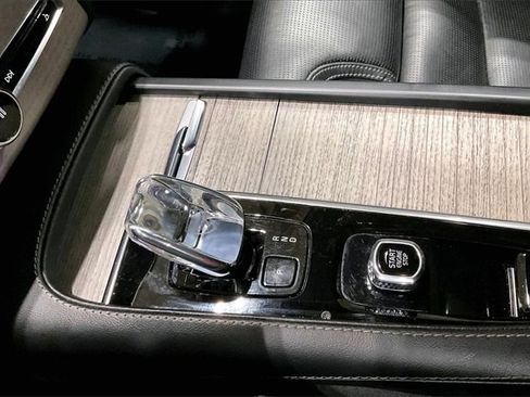 Certified 2023 Volvo XC90 B6 Ultimate image 33