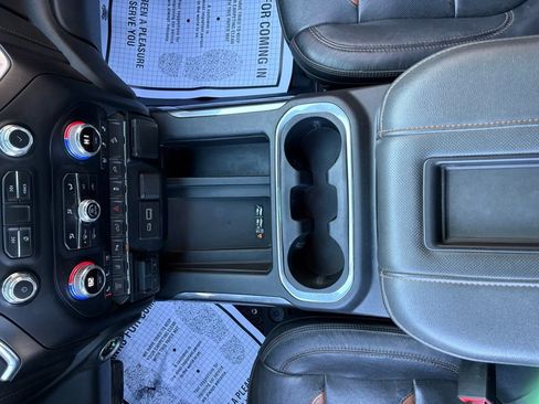 Used 2022 GMC Sierra 2500 AT4 w/ AT4 Preferred Package image 42