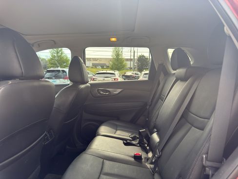 Used 2016 Nissan Rogue SL w/ SL Premium Package AWD/4WD image 10