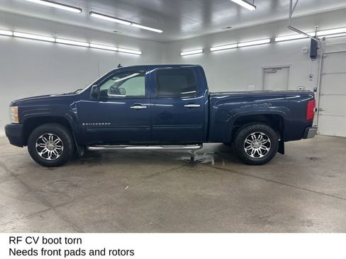 Used 2009 Chevrolet Silverado 1500 LTZ w/ Safety Package AWD/4WD image 7