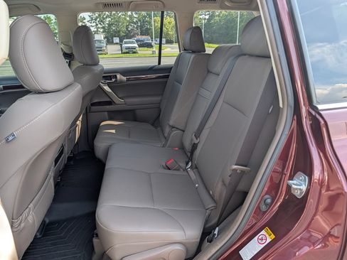 Used 2019 Lexus GX 460 Premium AWD/4WD image 17