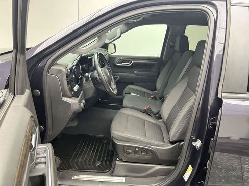 Certified 2022 Chevrolet Silverado 1500 LT AWD/4WD image 3