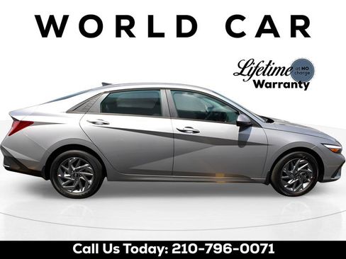 New 2025 Hyundai Elantra Blue image 8