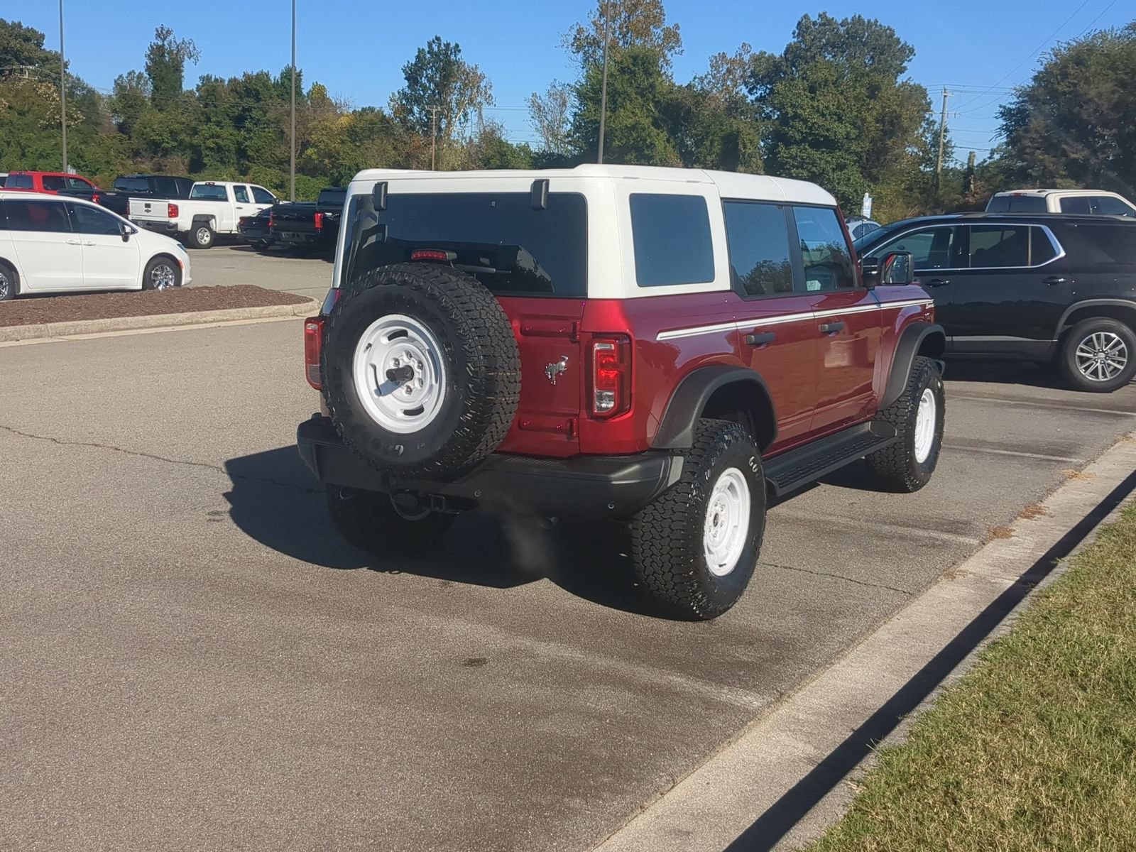 New 2026 Ford Bronco Heritage Edition AWD/4WD image 3