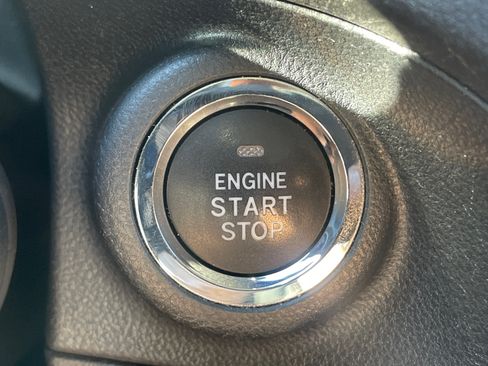 Used 2023 Subaru Forester Premium AWD/4WD image 17