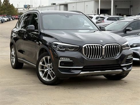 Used 2021 BMW X5 sDrive40i w/ Premium Package image 2