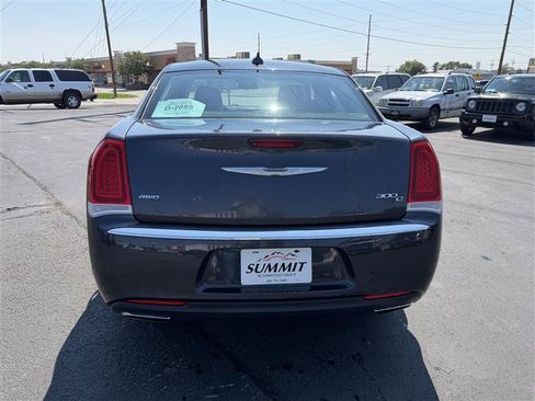 Used 2016 Chrysler 300 C AWD/4WD image 6