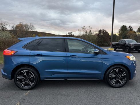 Used 2019 Ford Edge ST w/ Convenience Package image 9