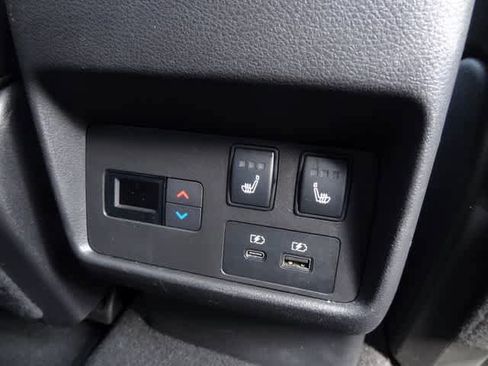 Used 2023 Nissan Rogue Platinum w/ Platinum Premium Package AWD/4WD image 23