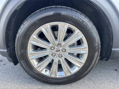 Used 2021 Ford Explorer Limited w/ Hybrid Equipment Group 310A image 9