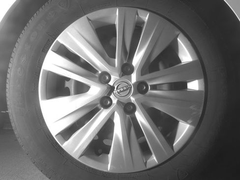 Used 2025 Nissan Sentra S FWD image 15