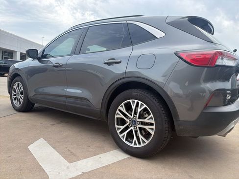Used 2022 Ford Escape SEL image 5