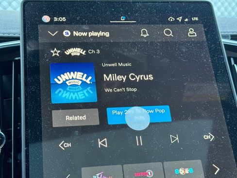 New 2026 Volvo XC90 B6 Plus w/ Protection Package Premier image 21