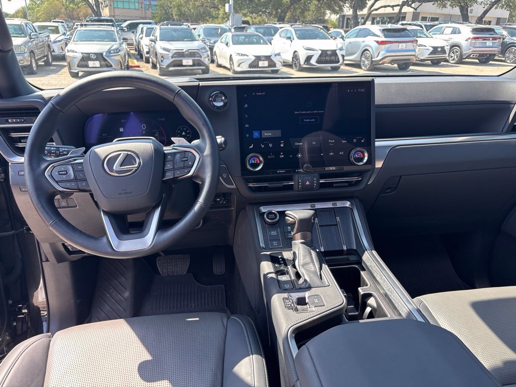 Certified 2024 Lexus GX 550 w/ Cold Area Package AWD/4WD image 17